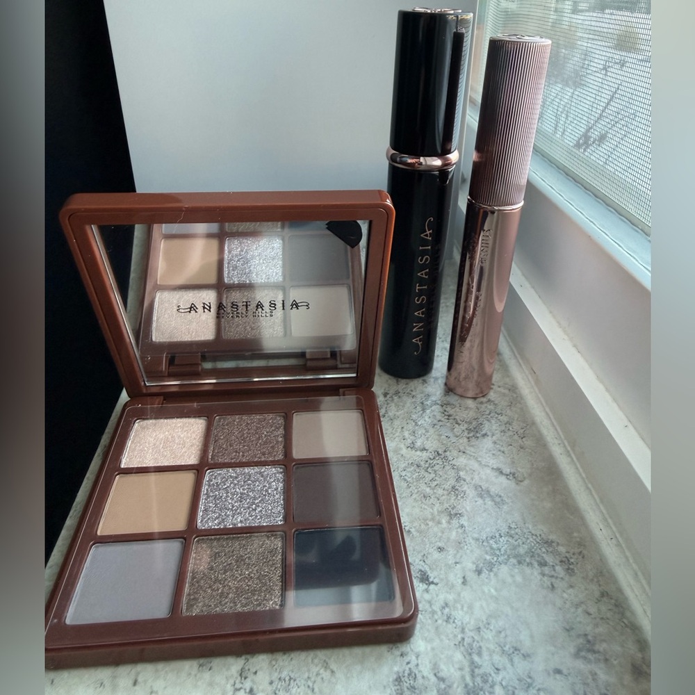 Anastasia Beverly Hills Bundle